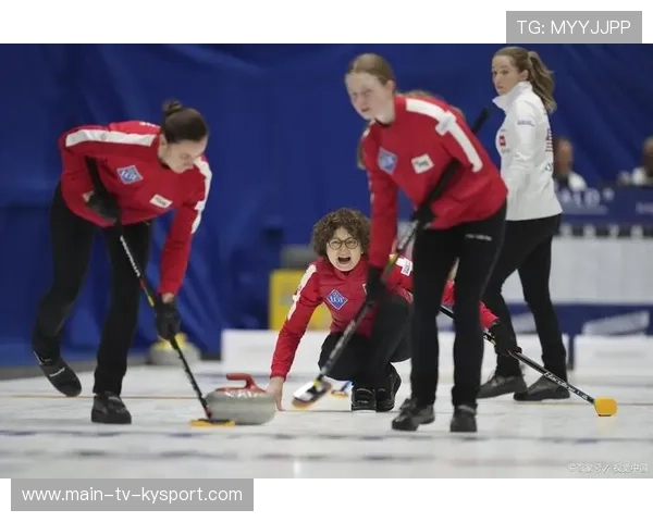 冰壶队用心理战术赢得经典局面，教练被追捧